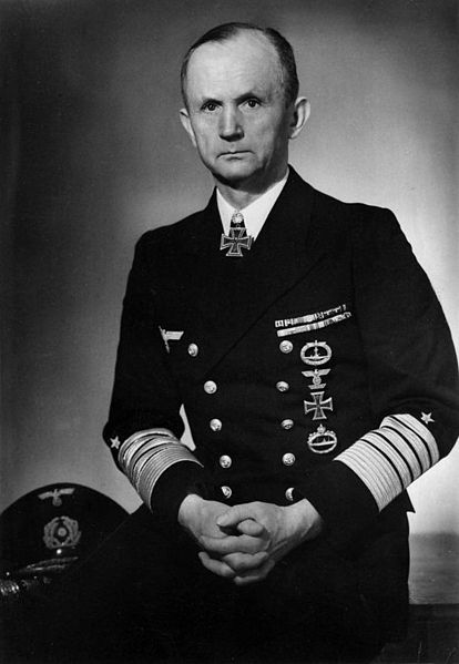 Almirante Karl Dönitz, jefe de submarinos
