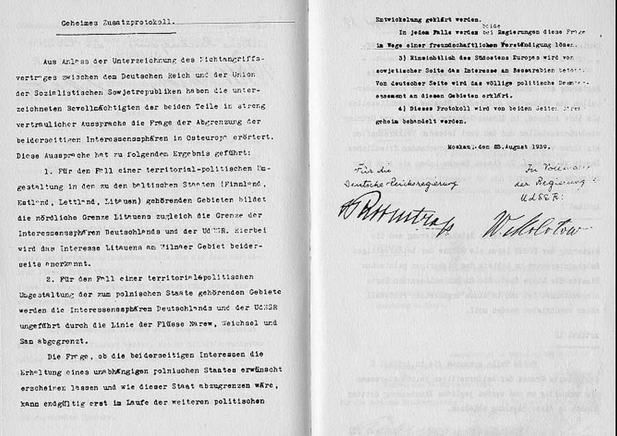 Firmado apenas 9 días antes del comienzo de la Segunda Guerra Mundial, el 23 de agosto de 1939 se firmaba un tratado que parecía imposible y que poco después se demostraría que no tendría ninguna validez. Era el llamada "Pacto Ribbentrop-Molotov".